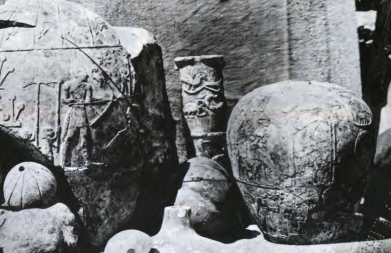 The Narmer Macehead and Related Objects